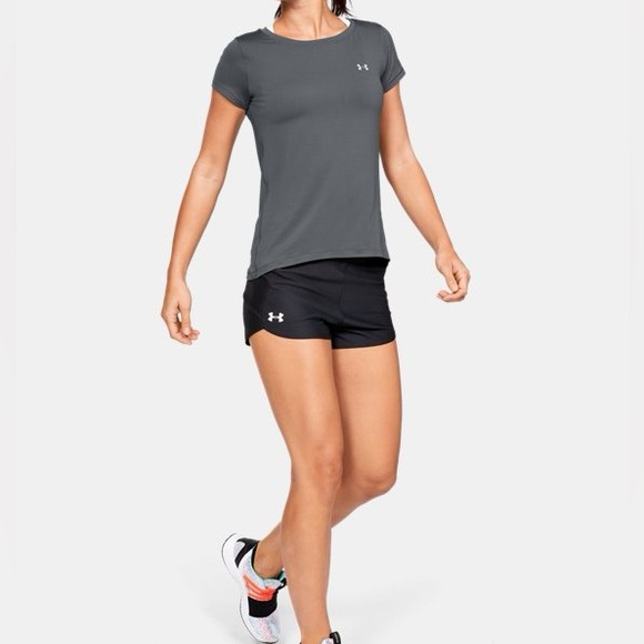 UNDER ARMOUR~Women's HeatGear Armour Short Sleeve shirt/Gray/Gently Worn Sz: L - Picture 4 of 8